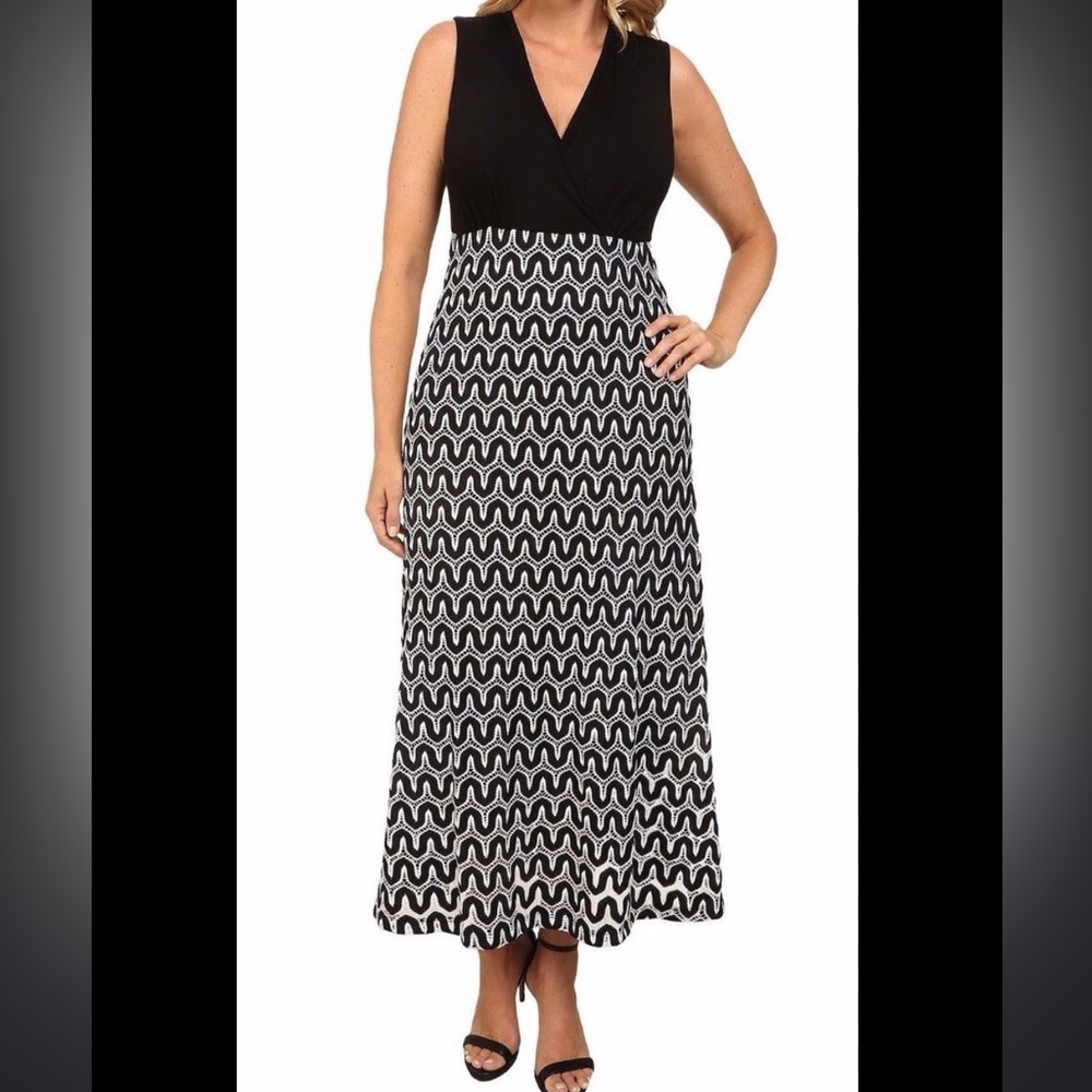 Stretch crochet maxi dress